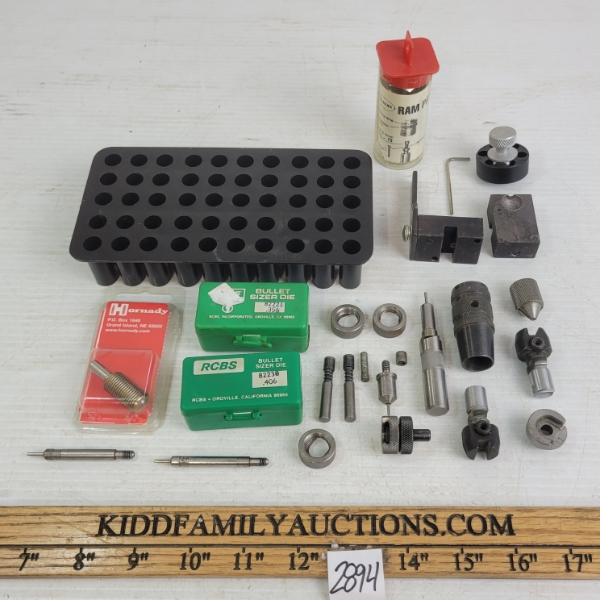 JOB LOT - RELOADING ACCESSORIES - INCL BULLET DIES, BULLET MOULD, SHELL HOLDERS, ETC