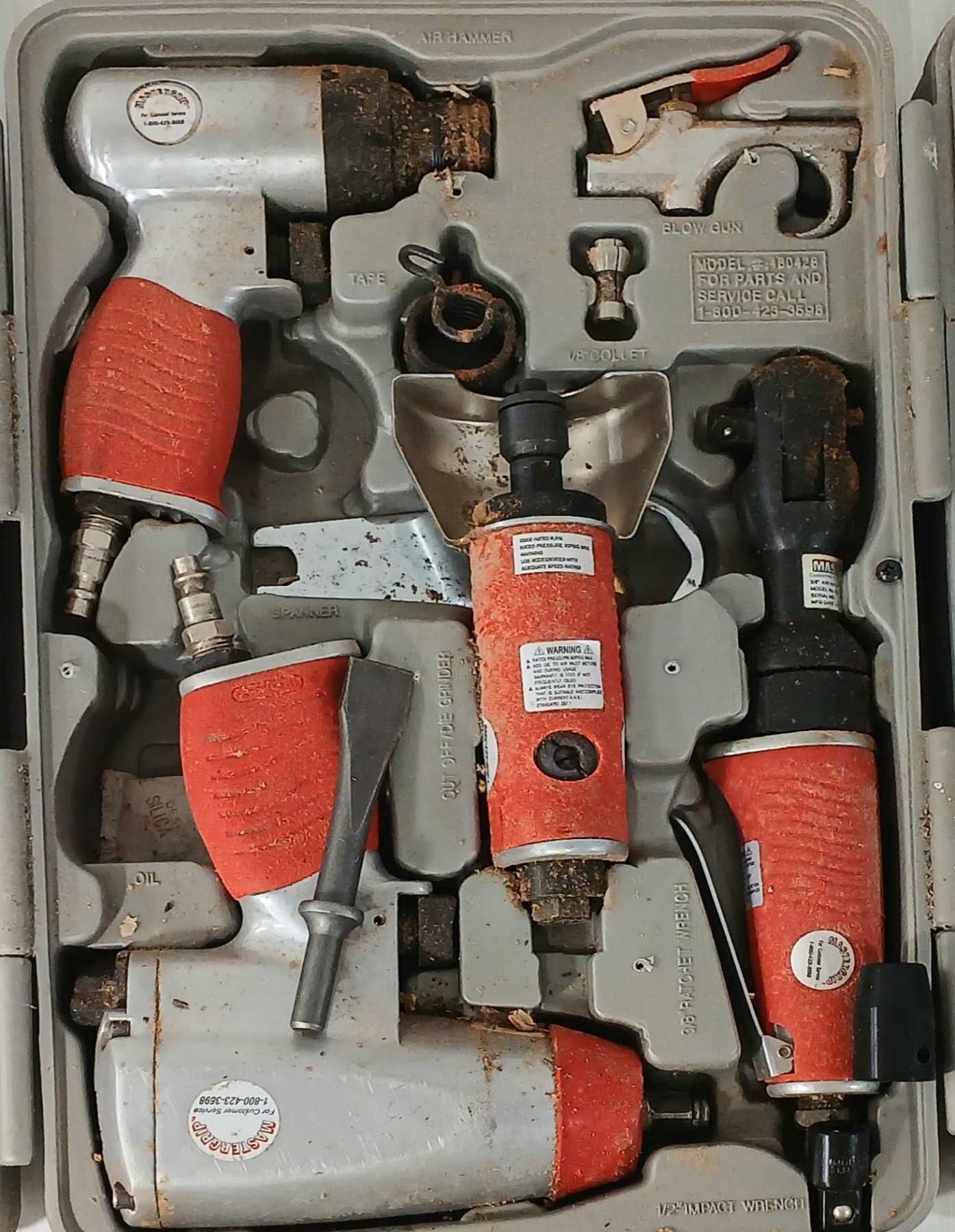 MASTERGRIP 64 PC AIR TOOL SET