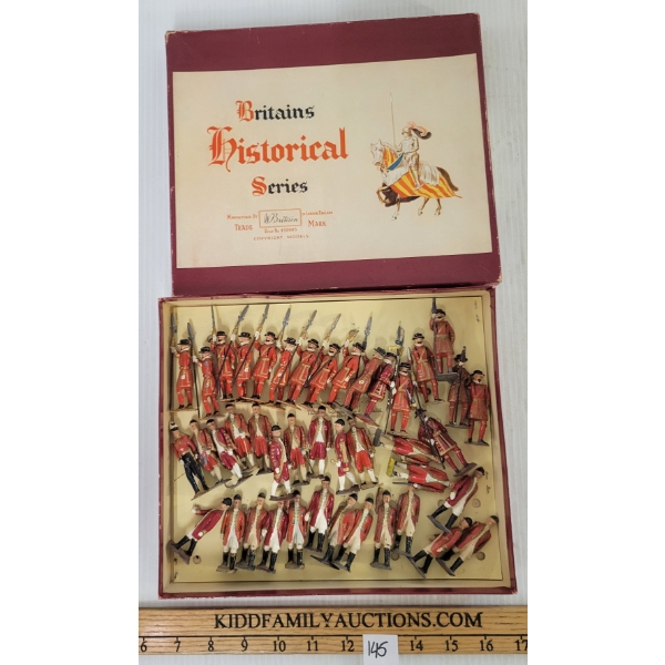 BRITAINS HISTORICAL SERIES LEAD FIGURES - 9404 ATTENDANTS STATE COACH