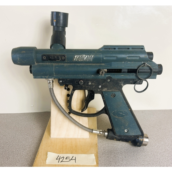ERADICATOR PAINTBALL GUN - NO PAL REQUIRED 