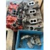 Image 2 : JOB LOT - GM 348 ENGINE - TRI POWER INTAKE MANIFOLDS & CARBURATORS 