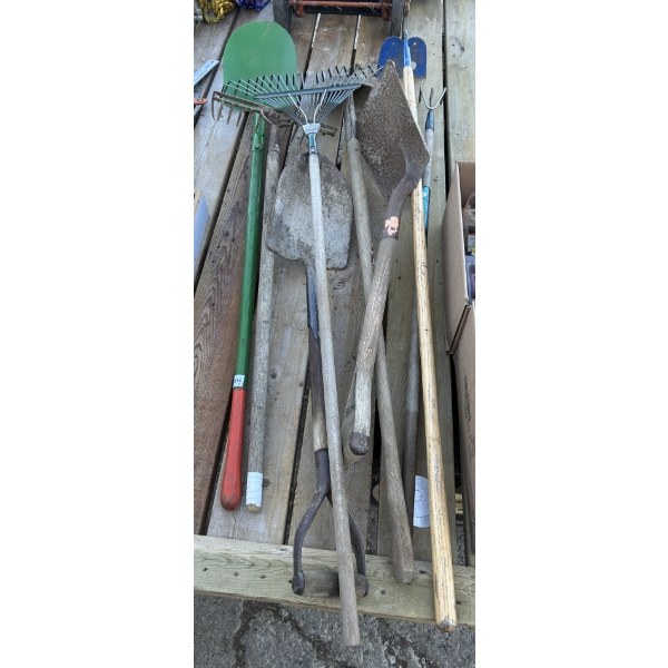 LOT OF 8 - GARDEN TOOLS