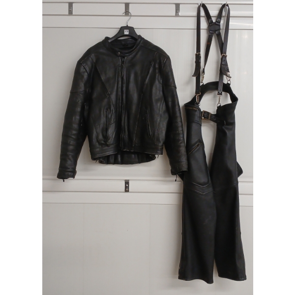 LOT OF 2 - THINSULATE 3M MOTORCYCLE JACKET & LEATHER CHAPS