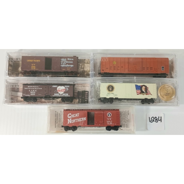 LOT OF 5 - MICRO TRAINS - GREAT NORTHERN, MORRELL, PRESIDENTIAL & UNION PACIFIC CAR SERIES