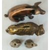 Image 6 : LOT OF 4 - CAST IRON BUFFALO & PIG COIN BANKS & GREYHOUND FIGURES