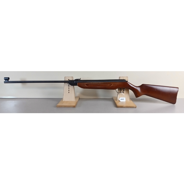 SLAVIA 630 MODEL 77 IN .177 CAL PELLET - NO PAL REQUIRED.