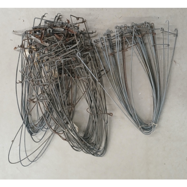 QTY OF PELT STRETCHERS