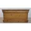 Image 6 : PINE DOVE-TAILED BLANKET CHEST