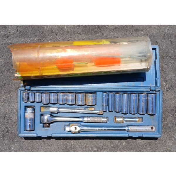LOT OF 2 - HUSKY SOCKET SET & SCREWDRIVERS