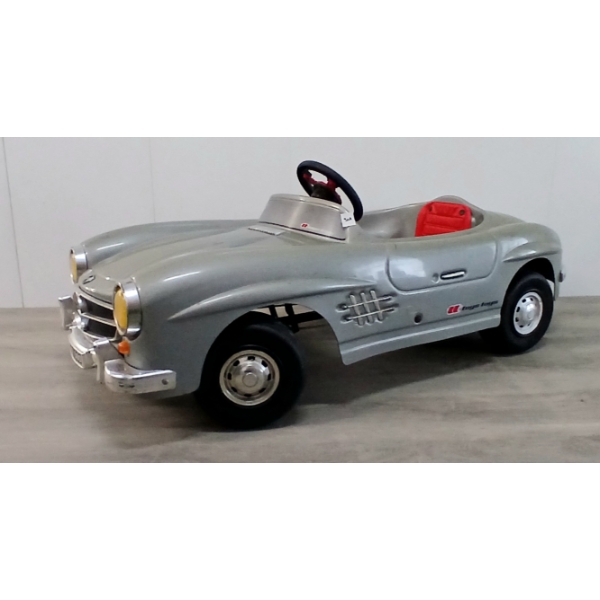 TOYS TOYS PLASTIC MERCEDES BENZ 300 SL PEDAL CAR