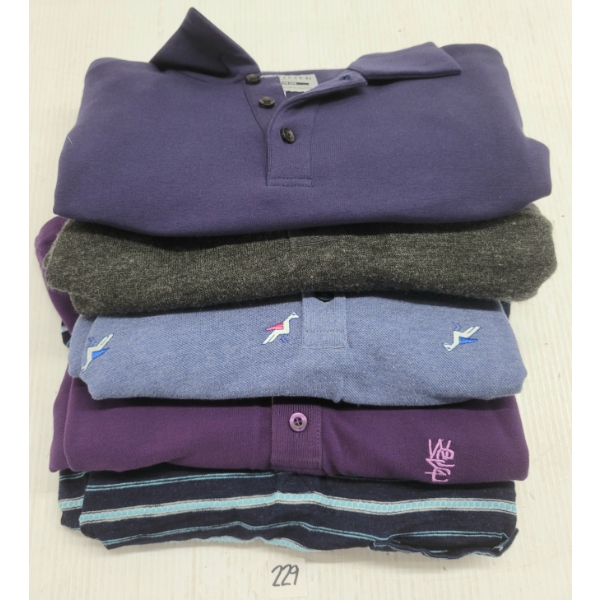 LOT OF 5 - MEN'S MEDIUM COLLARED T-SHIRTS - MFG BRIXTON, CLASSIFIED, WESC & PENFIELD