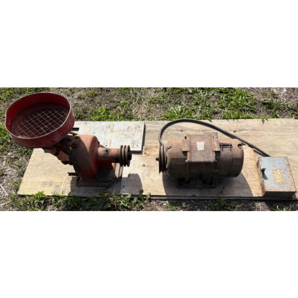 JOB LOT - CHAMPION OAT ROLLER W/ HD ELEC MOTOR