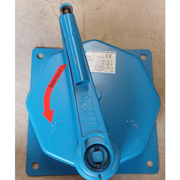 300KG WALL MOUNT WINCH - NEW