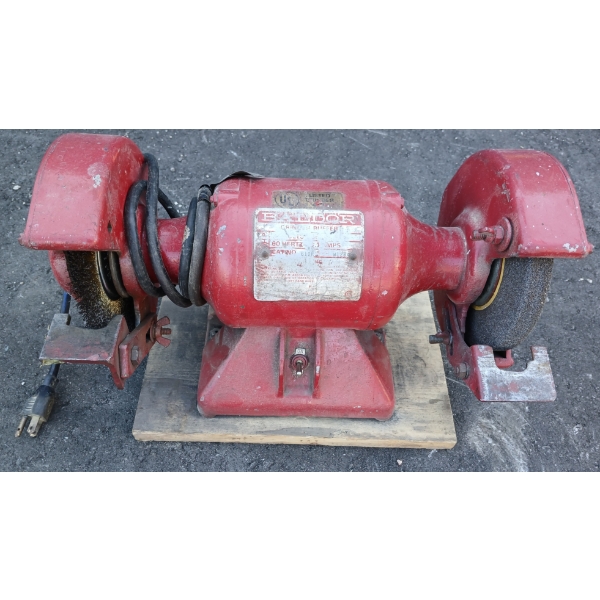 BALDOR BENCH GRINDER - 6IN