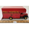 Image 3 : FIRST GEAR 1957 INTERNATIONAL R-200 MOVING VAN DIECAST MODEL