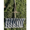 Image 2 : LOT OF 2 - HAY FORK & SNOW SHOVEL