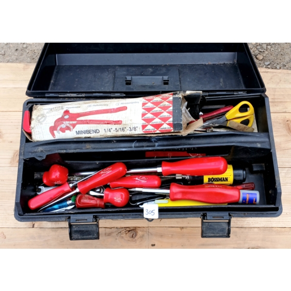 19 IN TOOLBOX W/ CONTENTS