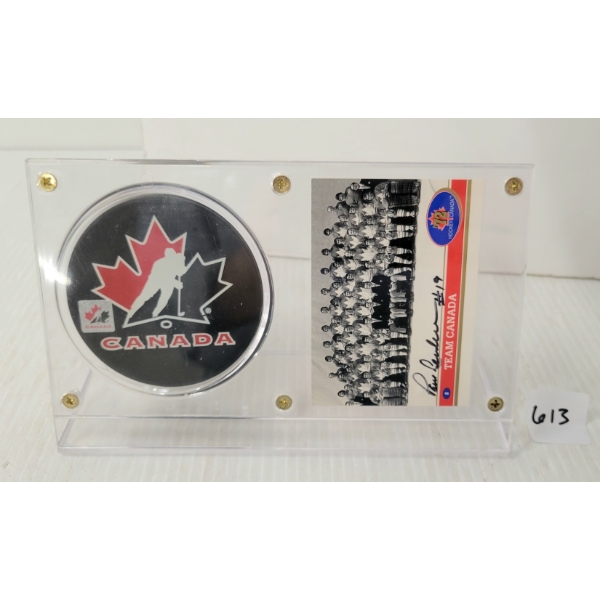 1991 NHL TEAM CANADA PAUL HENDERSON HOCKEY CARD & PUCK W/ PLAQUE - SIGNED