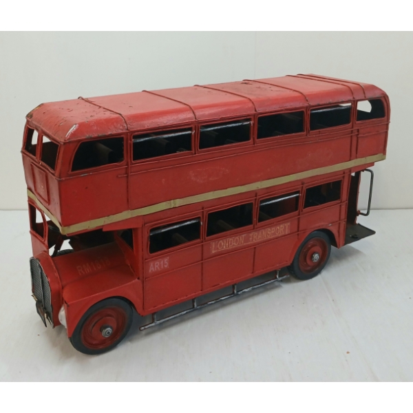 PRESSED STEEL LONDON TRANSPORT BUS