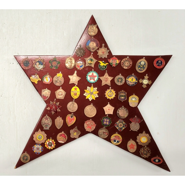 NATIONALIST CHINESE MEDALS DISPLAY