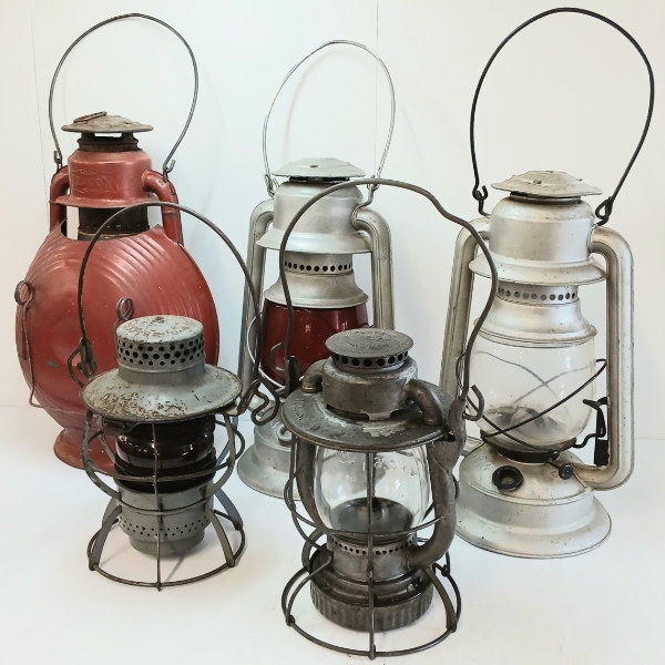 LOT OF 5 - RAILWAY & KEROSENE LANTERNS - BEACON, WRIGHT & N.Y.C.S.