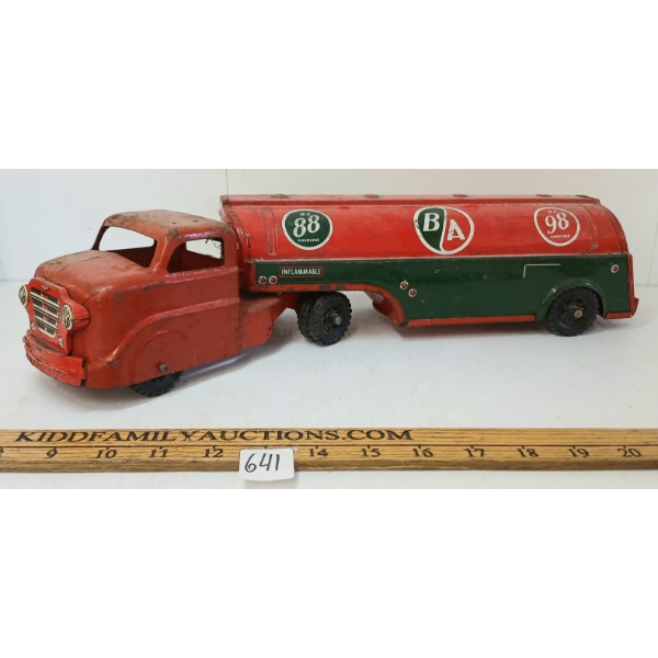 MARX TIN B/A TRUCK & TANKER TRAILER