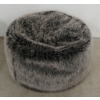 Image 5 : MAPLE LEAF FAUX FUR FLOOR CUSHION