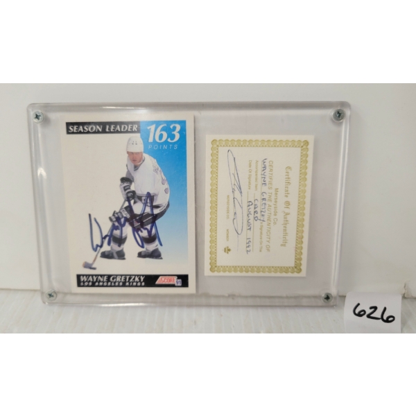 1992 LA KINGS WAYNE GRETZKY HOCKEY CARD - INCL AUTOGRAPHED