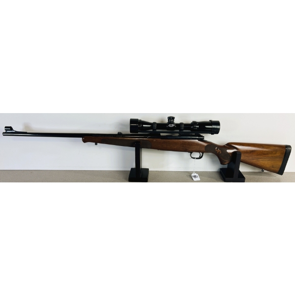 WINCHESTER MODEL 70 XTR FEATHERWEIGHT IN .257 ROBERTS 