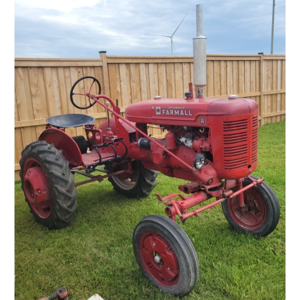 1946 FARMALL MCCORMICK MODEL A CULTIVISION