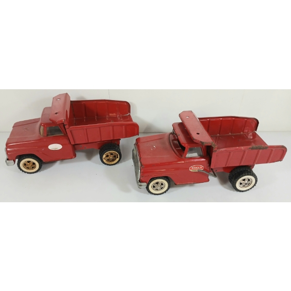 LOT OF 2 - TONKA PRESSED STEEL DUMP TRUCKS - INCL LIFT