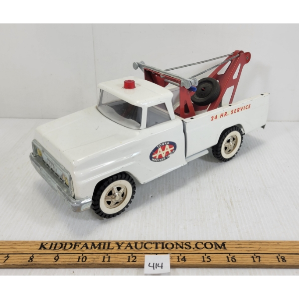 TONKA PRESSED STEEL AA WRECKER TRUCK