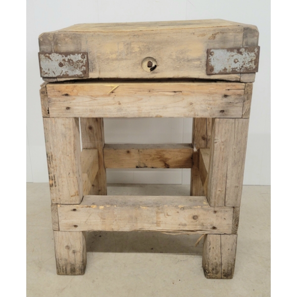 BUTCHER BLOCK - INDUSTRIAL END-GRAIN - C. LATE 19TH / EARLY 20TH CENTURY
