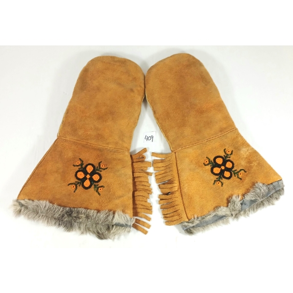 PAIR OF BEADED HIDE MITTENS