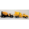 Image 4 : LOT OF 2 - 1ST GEAR DIECAST MACK R-MODEL MIXERS