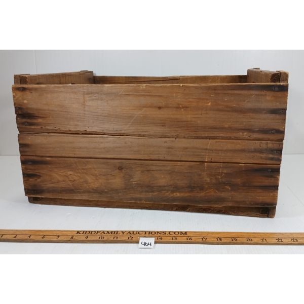 PINE GROVE ORCHARDS APPLE CRATE