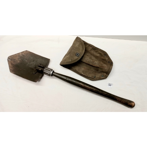 WWII U.S. TRENCH SHOVEL W/ COVER