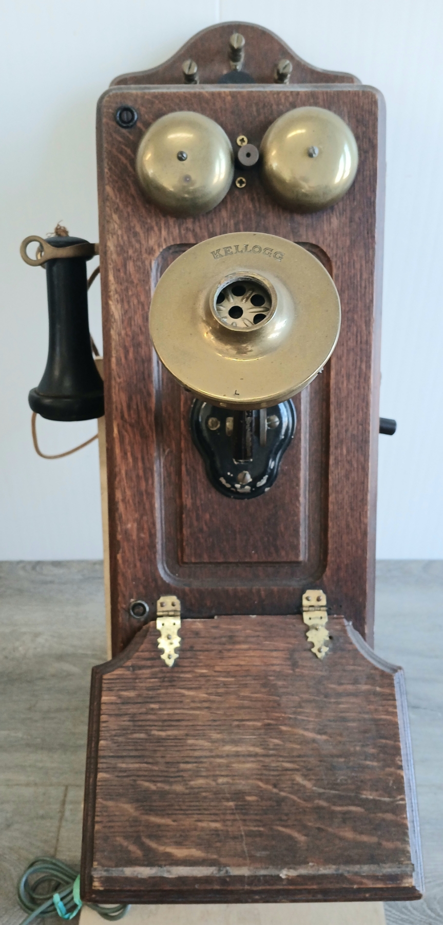 KELLOGG WALL MOUNT CRANK TELEPHONE - C. 1905-1925 - Kidd Family Auctions