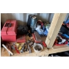 Image 5 : SHELF LOT - INCLUDES AC UNIT (UNTESTED), HARDWARE, STRAPS, HAND TOOLS - SEE ALL PICS