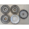 Image 2 : LOT OF 5 - 1984 CHRYSLER 15IN HUB CAPS