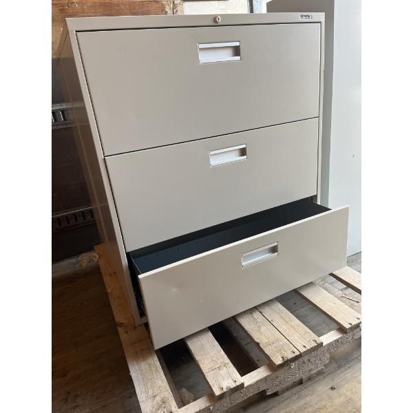 LOT OF 2 - METAL FILE CABINETS - 18 X 36 X 40 - W/ KEY