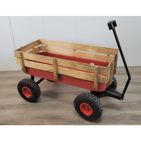 CHILDREN'S WAGON