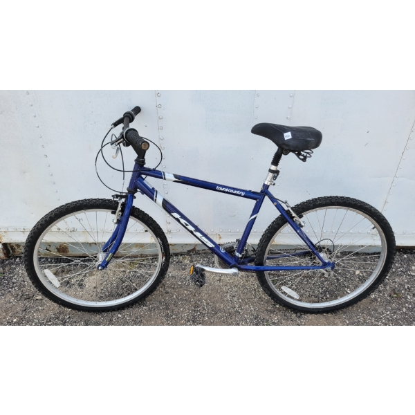 KHS TOWN & COUNTRY MOUNTAIN BIKE - (P23090961)