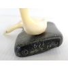 Image 4 : FEEDING BIRDS - SIGNED - STONE & IVORY
