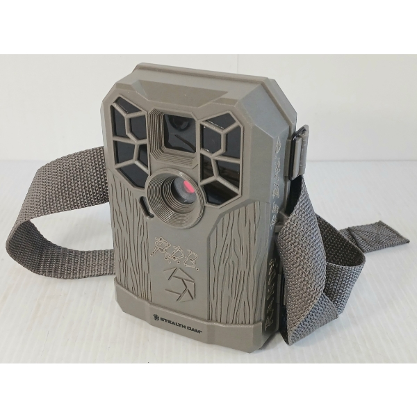 STEALTH CAM TRAIL CAMERA W/ STRAP