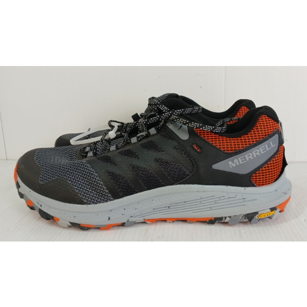 PAIR OF MERRELL NOVA 3 MEN'S SHOES