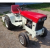 Image 2 : 1970 JOHN DEERE RED PATIO SERIES 140 H3 LAWN TRACTOR