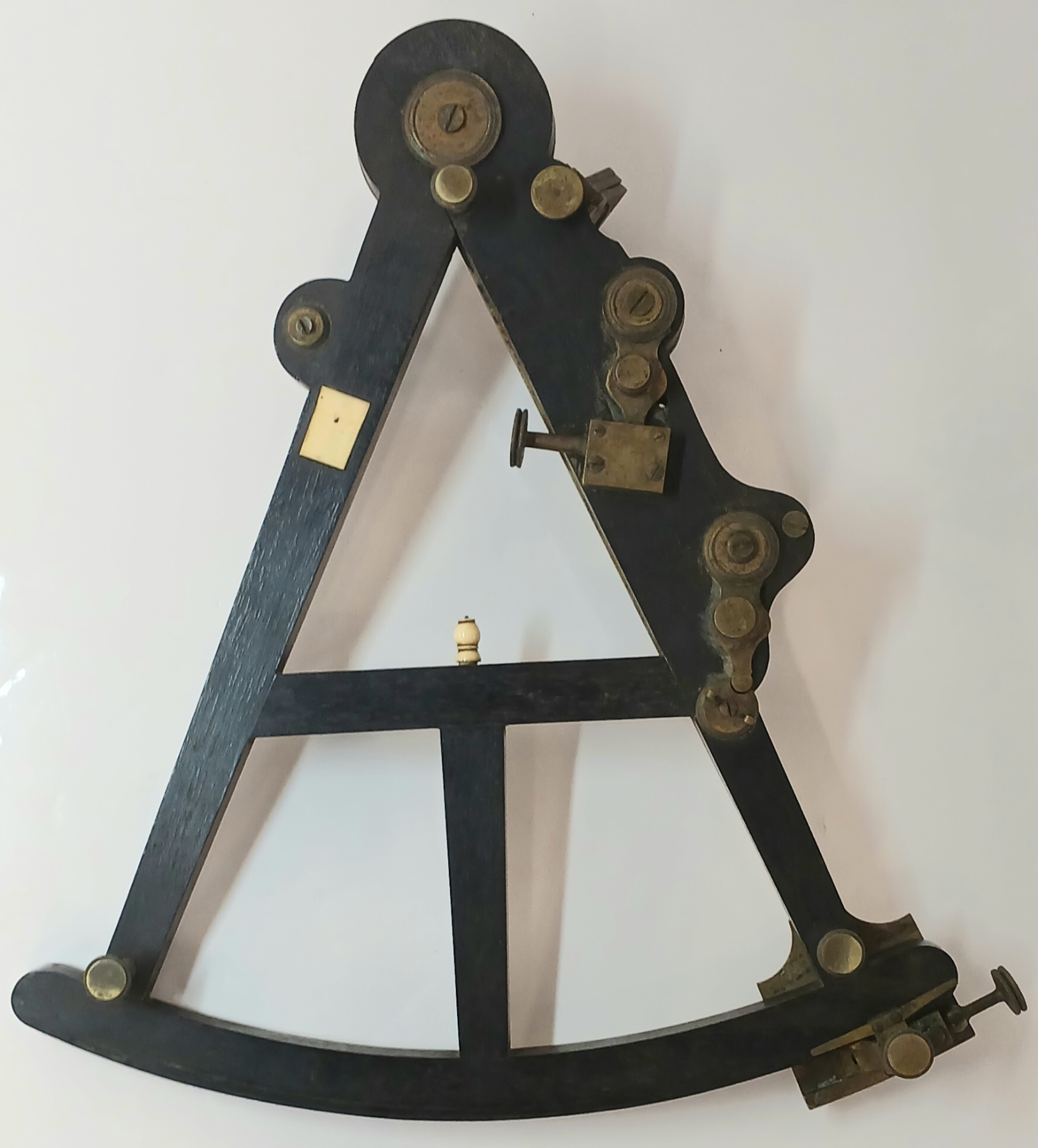 18TH CENT. OCTANT W/ CASE