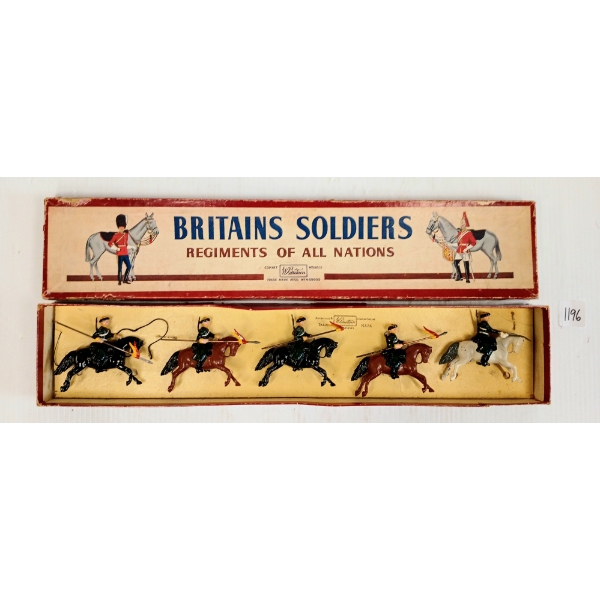 BRITAINS SOLDIERS LEAD FIGURES - NO. 136 IMPERIAL RUSSIAN COSSACKS