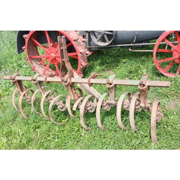 JOHN DEERE SPRING TOOTH HARROW
